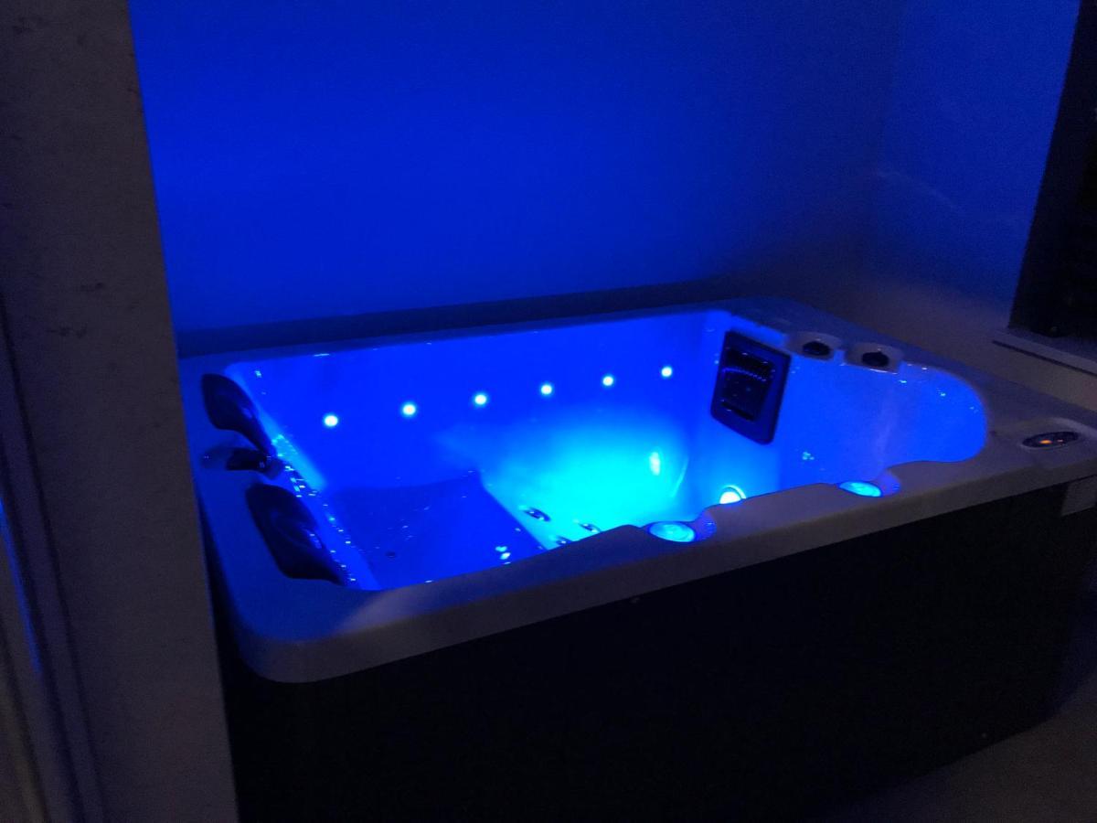 Apartma Tonkita With Jacuzzi