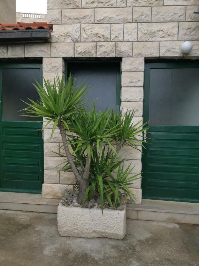 Tonkita With Jacuzzi Apartma Makarska