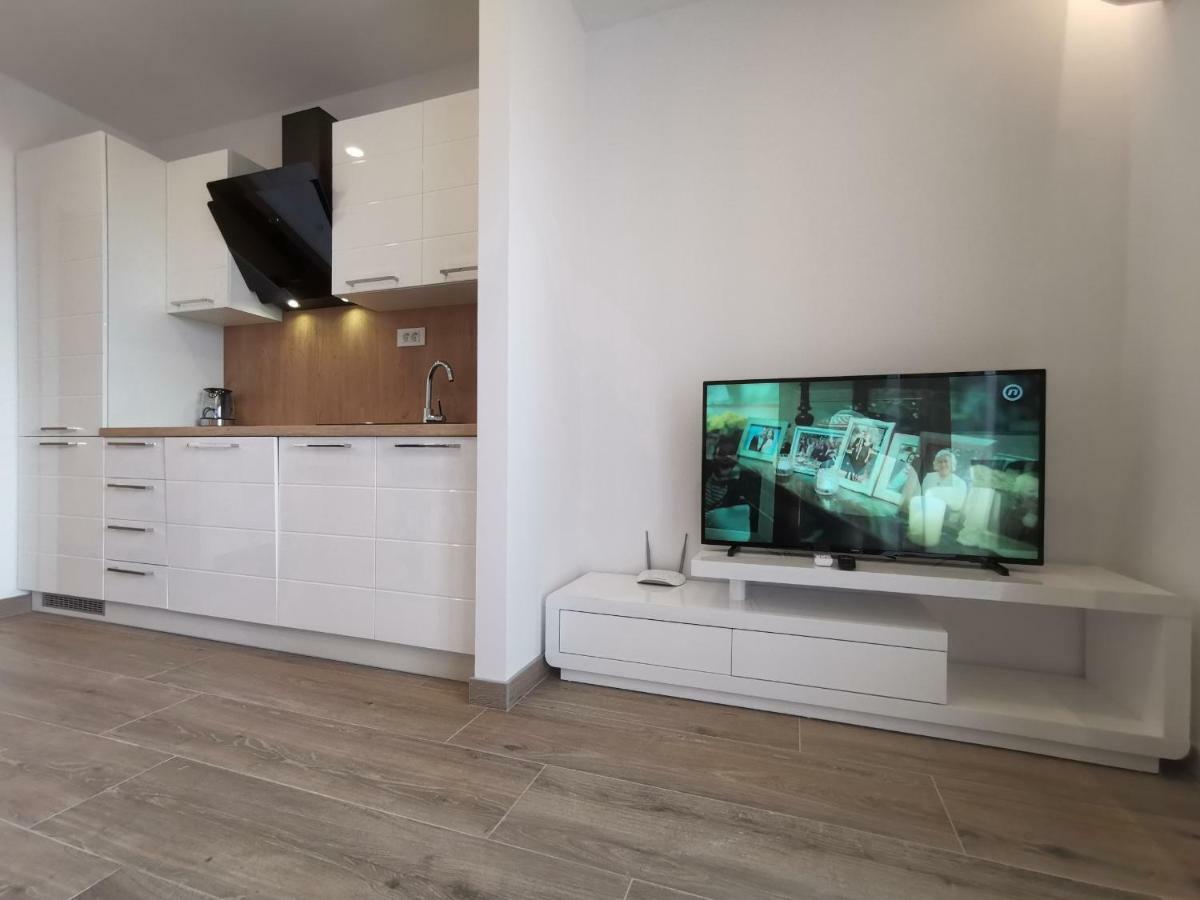 Apartma Tonkita With Jacuzzi Makarska