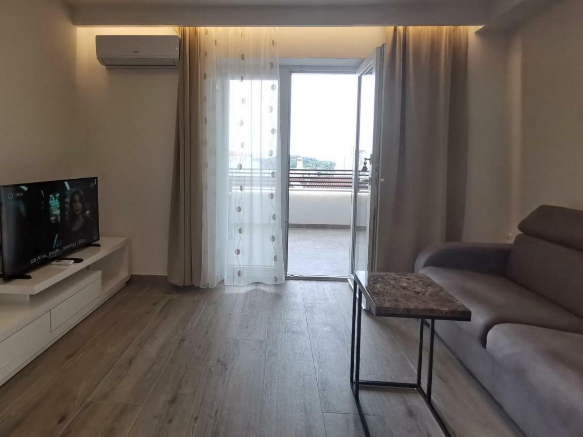 Tonkita With Jacuzzi Apartma *